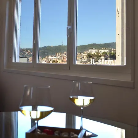 Attico Con Balcone E Vista Centro Citta * 제노바