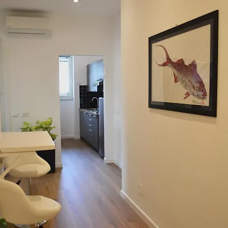 아파트 Attico Con Balcone E Vista Centro Citta